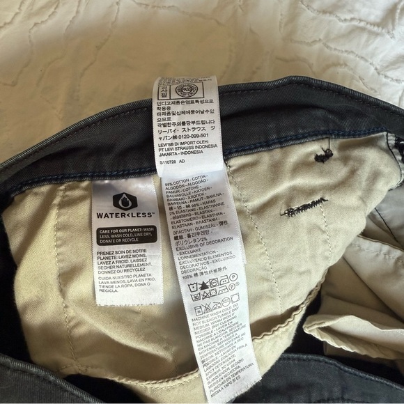 Levi's Black Chinos W34 L34 Standard Taper Cotton Pants - Picture 7 of 10